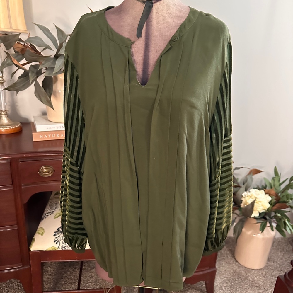 Soft Surroundings Forest Green Blouse